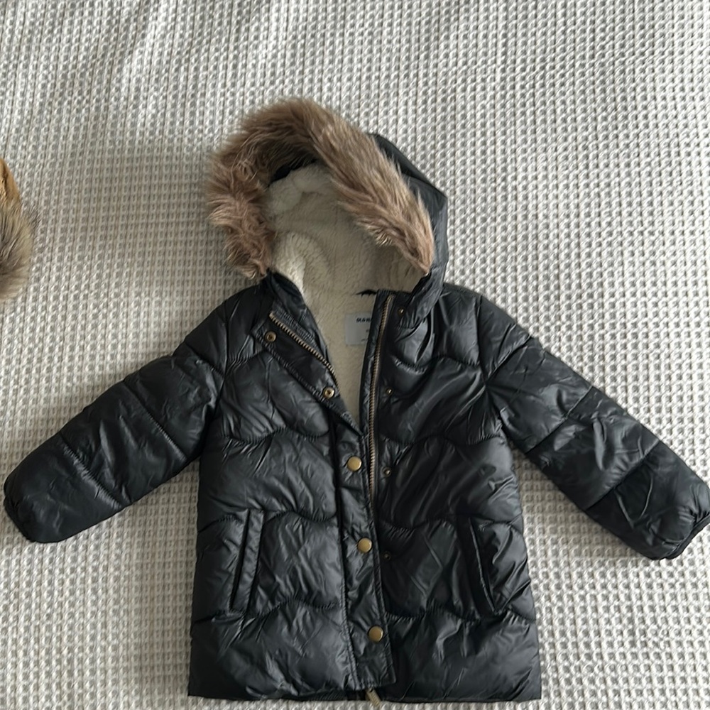 Toddler Girls Old Navy Lined Puffer w/ Faux Fur Hood